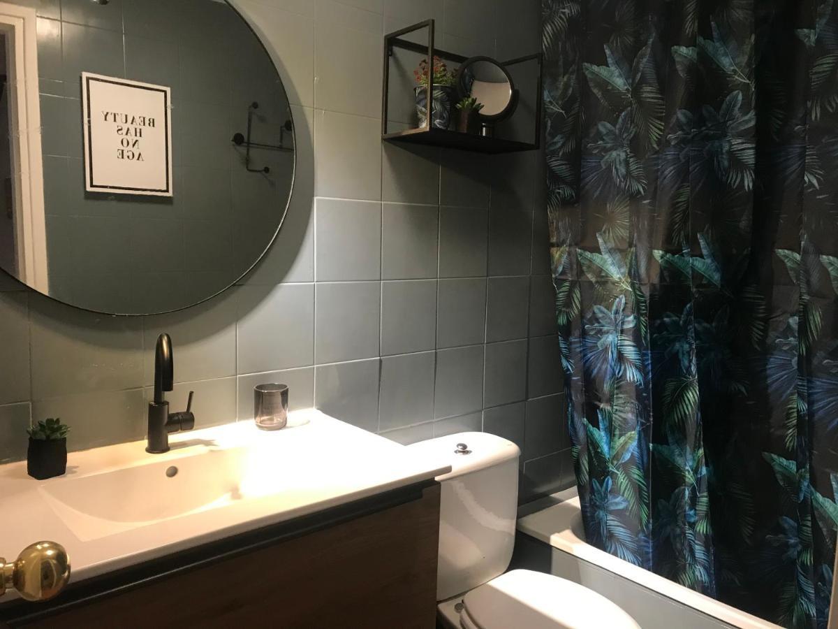 Apartamento Con Encanto Y Terraza En Barri Vell De Girona, El Cul De La Lleona المظهر الخارجي الصورة